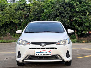 Vente flash - Toyota Vitz Yaris d'occasion à vendre - <span class=keywords><strong>Voiture</strong></span> d'occasion <span class=keywords><strong>de</strong></span> qualité japonaise - Compacte - Essence - Prix abordable - Product Image 2