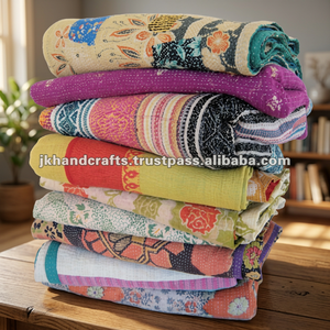 Edredones Sari Vintage hechos a mano Colección de diseñador de alta calidad Relleno de algodón-para uso doméstico o hotelero Precio al por mayor - Product Image 2