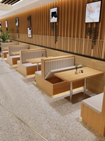 Combinaison Table et Chaises en Bois Massif pour Restaurant Français, Banquette Murale de Restaurant Commercial, Personnalisation