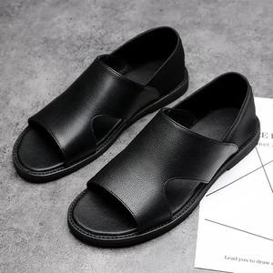 Sandales pour hommes - Nouvelles tongs plates et légères de style estival pour hommes d'âge moyen - Chaussures de plage tendance pour l'extérieur - Product Image 1