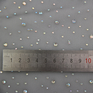 Tissu en dentelle extensible en maille de polyester avec strass transparents Keering pour vêtements et robes pour femmes - Product Image 3