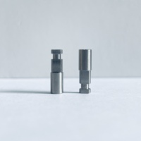 Implant analogique pour système MIS avec hexagone anti-rotation et cylindre extérieur antidérapant pour une fixation stable au gypse