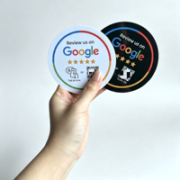 Support de table personnalisé en acrylique NFC avec double code QR pour affichage marketing sur comptoir de restaurant