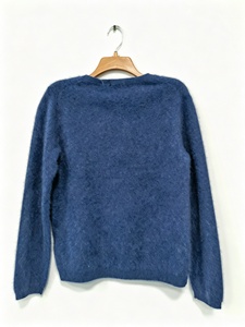 Pull à col rond en cachemire 100% pour femme, effet brossé. - Product Image 6