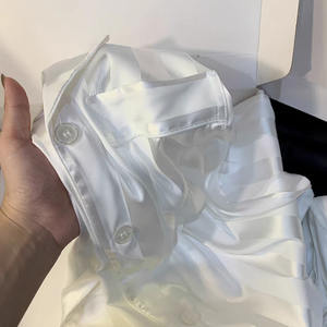 Pakaian Tidur Wanita Kustom Piyama Lembut Bergaris Mewah Set Piyama Sutra Satin Wanita - Product Image 4