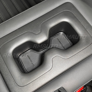 แผ่นรองแก้วน้ำในรถยนต์ ทำจากหนัง สำหรับ Mitsubishi Outlander 2023 อุปกรณ์ตกแต่งรถยนต์ - Product Image 3