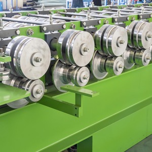 Macchinario Automatico Kr18 per la Produzione di Tegole, Formatrice per Coperture Metalliche a Giunti Verticali con Motore da 7,5KW ad Alta Velocità - Product Image 4