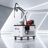 Robot de soudage collaboratif avec module d'apprentissage par traction pour réduire les difficultés et l'intensité du travail de soudage