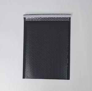 <span class=keywords><strong>Enveloppe</strong></span> de colis rose en PE-BD avec poignée imprimée personnalisée éco-compostable 10x13 emballage postal durable PE à bulles de vêtements de courrier - Product Image 2