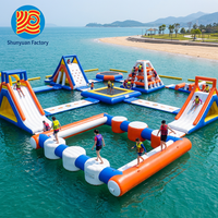 Parc aquatique gonflable commercial, parcours d'obstacles gonflable personnalisé avec toboggan, parc aquatique flottant pour divertissement en mer ou en lac