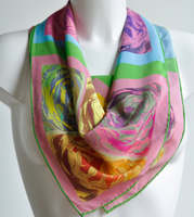 Foulard carré en soie imprimé roses abstraites, bandana en soie sergé à motifs floraux color block, foulard de mode pour le cou et la tête, foulards de créateur personnalisés
