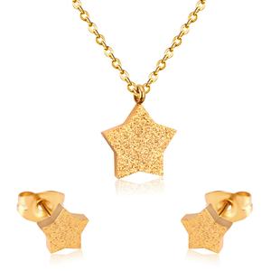 Ensemble de bijoux pour enfants : collier et boucles d'oreilles en or plaqué avec pendentif étoile pour filles - Product Image 1