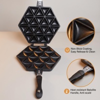 Gaufrier hexagonal triangulaire antiadhésif en fonte d'aluminium 45,5x28cm avec système de verrouillage à charnière pour cuisinière à gaz