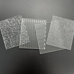 Lámina Decorativa Acrílica Extruida de Alta Calidad, 4x8 pies, Transparente con Rayas en Relieve, 2mm de Grosor - Product Image 6