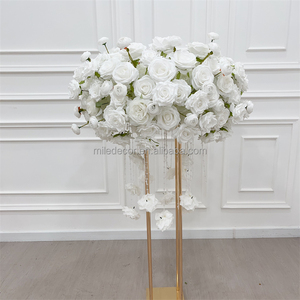 Chemin de table en fleurs de soie rose haut de gamme, cercle de fleurs artificielles personnalisé pour la décoration de table d'événement de mariage - Product Image 5