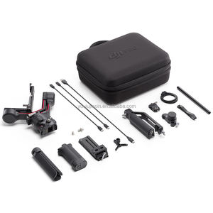Estabilizador de Cámara DJI RS 3 <span class=keywords><strong>Combo</strong></span>, Gimbal de 3 Ejes, 3 kg de Capacidad, Pantalla Táctil a Color de 1.8 Pulgadas, 12 Horas de Duración de la Batería - Product Image 1