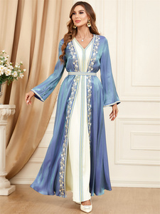 Robe brodée modeste de Dubaï pour femmes Abaya ouverte 2 pièces adultes musulmans vêtements quotidiens imprimés méthodes en relief - Product Image 4
