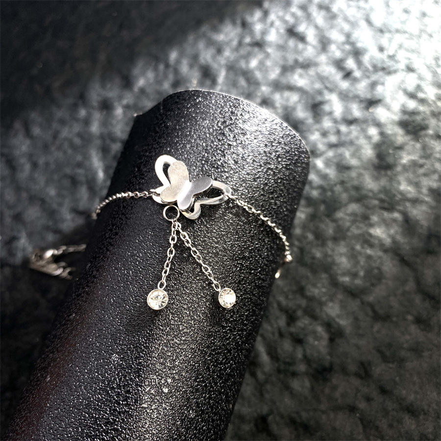 เงิน+ผีเสื้อ