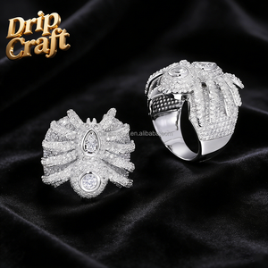 Anillo de Estilo Urbano Hip-Hop con Araña de Circonio, Chapado en Cobre con Oro Real, Joyería de Circonio, Regalo Personalizado, Anillo de Tarántula - Product Image 1