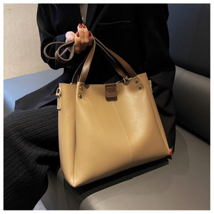 Bolso de hombro informal de cuero suave de diseño sencillo, bolso de mano de cuero Pu para mujer, bolsos de compras con logotipo impreso personalizado - Product Image 2