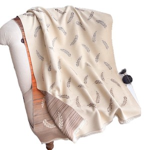 Bufanda de Cachemira Sintética con Logotipo Personalizado, Jacquard de Trigo, Dos Tonos, Reversible, para Otoño e Invierno, Venta Directa de Fábrica al Por Mayor - Product Image 4