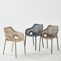 Silla de Comedor Moderna Apilable para Exteriores, Negra, de Polipropileno
