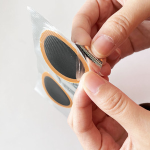 <span class=keywords><strong>Kit</strong></span> universale per la <span class=keywords><strong>riparazione</strong></span> di pneumatici pneumatici in <span class=keywords><strong>gomma</strong></span> tonda Patch per auto - Product Image 4