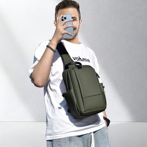 男士防水胸包时尚多功能斜跨肩吊带包大容量日常旅行商务使用 - Product Image 2