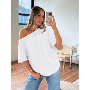 Reine femmes 2025 été personnalisé surdimensionné T-Shirts décontracté printemps mode respirant hors épaule hauts avec manches courtes - Product Image 4