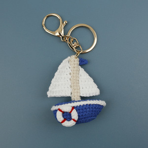 Porte-clés en coton tissé motif dessin animé, mini pendentif bateau à voile tricoté, accessoire artisanal sur le thème de la navigation, cadeau - Product Image 4