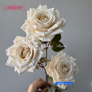 Dalian Chermy Haute Qualité 3 Têtes Rose Fleur <span class=keywords><strong>De</strong></span> Soie <span class=keywords><strong>Ivoire</strong></span> Blanc Rose <span class=keywords><strong>Bouquet</strong></span> Pour Mariage - Product Image 5