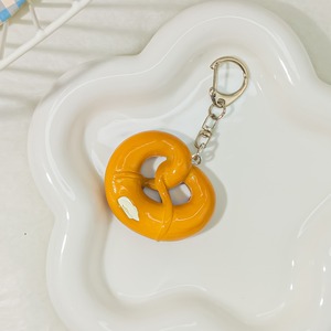 Portachiavi a forma di pane simulato, ciondolo divertente e simpatico per borsa, artigianato in resina fai da te, divertente e originale - Product Image 4