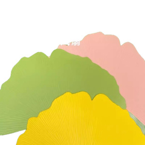 พัดลมใบแปะก๊วย พลาสติก พัดลมพกพา สีเหลือง สีเขียว สีชมพู อุปกรณ์จัดงานปาร์ตี้ ของขวัญส่งเสริมการขาย ขายส่ง - Product Image 1