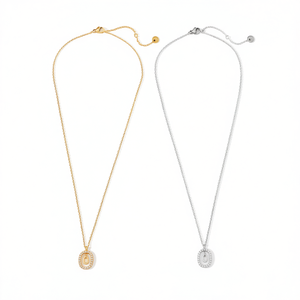 Collana con Ciondolo a Ovale Angelina Placcata Oro e Argento con Cristallo, Gioiello alla Moda Unisex, Regalo con Catena a Serpente 45471 - Product Image 4