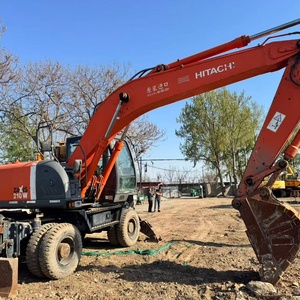 Excavatrice sur chenilles Hitachi ZX210W d'occasion, modèle 2017, poids opérationnel de 21 tonnes, pompe hydraulique et PLC en bon état, à vendre - Product Image 4