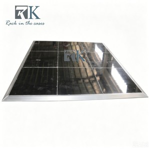 Una pista de baile de alta calidad y estilo moderno para actuaciones en desfiles de moda de bodas. - Product Image 1