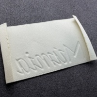 Étiquettes de col et étiquettes de vêtements en satin gaufré de luxe avec logo de ma marque, étiquettes tissées personnalisées pour vêtements