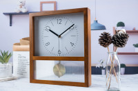 Horloge de table classique en bois de style rétro antique avec pendule