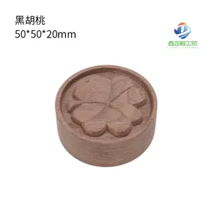 Hot Sale Cute Flameless Essential Oil Diffuser Bottle Aromatherapy Diffuser Wooden Portable Air Freshener