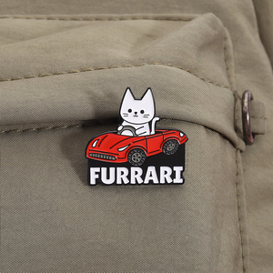 Mignon chat conduite voiture broche émail broches dessin animé chaton FURRARI voiture broches sac à dos épinglettes Badge bijoux en gros - Product Image 3
