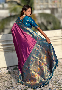 ผ้าไหมสีม่วงแดงสำหรับงานกาล่า ประดับด้วยลายปาธานีพาลลูและลายคาดิยาลซารีที่สวยงามอย่างงดงาม ให้ความสง่างามที่โดดเด่น เหมาะสำหรับงานปาร์ตี้ - Product Image 6