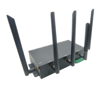 Passerelle IoT industrielle prenant en charge LoRaWAN, alimentation PoE, 4G LTE, GNSS, SSD M.2, E/S numériques pour la ville intelligente et l'agriculture