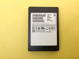 MZILS7T6HMLS-000H4 7.68TB SAS 12 Gb/s <span class=keywords><strong>2</strong></span>.5 pollici SSD - Product Image 4