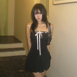 Robe mini sans bretelles style sexy américain avec nœud papillon, coupe ajustée pour femme, jupe plissée sculptante, robe chic et tendance - Product Image 5