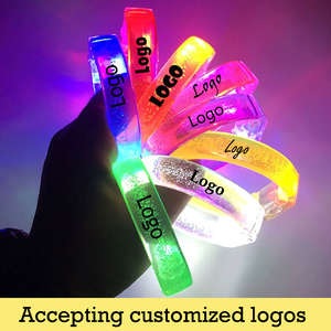 Bracelet LED Lumineux Clignotant dans le Noir pour Concerts, Festivals, Fêtes, Mariages, Noël, Anniversaires - Product Image 2