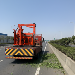 Heavy Duty 50HP Diesel Forestry Hedge and <b>Tree</b> <b>Cutting</b> <b>Machine</b> Vehicle Mounted for Roadside Maintenance - Product Image 6