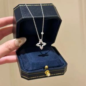 <strong>Italian</strong> French Style Vintage Light Luxury Diamond <strong>Star</strong> Pendant Gold Plated Hollow Clover Necklace Trendy Main Zircon Versatile - Product Image 4