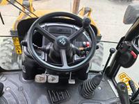 Chargeuse-pelleteuse d'occasion JCB 3CX 4x4, machine de chantier lourde, godet de 2 m, moteur de 109 ch, 8800 kg, composants hydrauliques d'origine