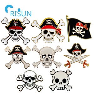 Fabricación esmalte pirata cabeza esqueleto huesos Pin broche personalizado esqueleto y Crossbone solapa Pin esqueleto Cruz hueso pines insignias - Product Image 1
