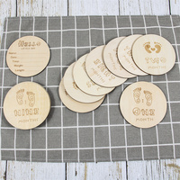 Cartes de jalons de développement pour bébé en bois, faites à la main, non toxiques, personnalisables, en forme de petites pieds, cadeau de naissance, vente en gros d'usine
